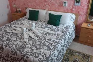 پانسیون Hostal El Patio