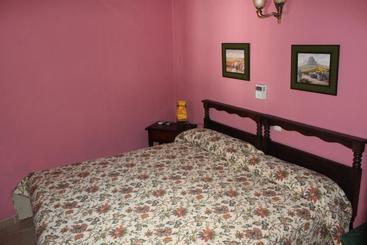پانسیون Hostal El Patio