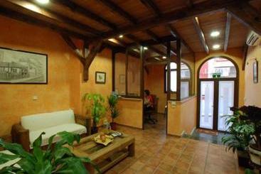 پانسیون Hostal El Puente