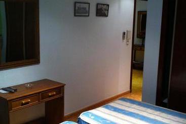 پانسیون Hostal El Puerto