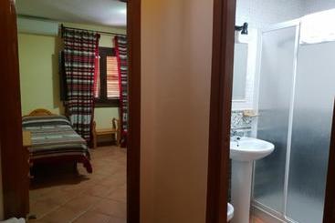 پانسیون Hostal Pampaneira