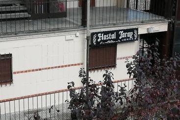 پانسیون Hostal Residencia Taray