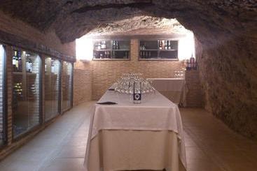 پانسیون Hostal Restaurante La Muralla