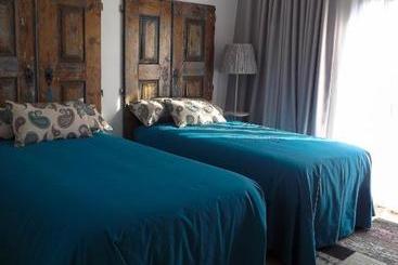 هاستل Dh Country House