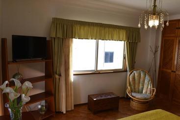 پانسیون Monte Da Ria Guest House
