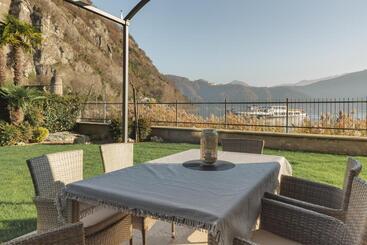 公寓式酒店  Yachting Residence