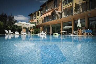 アパートホテル Agave Resort