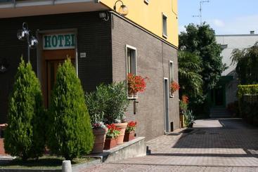 هتل Albergo Nardini