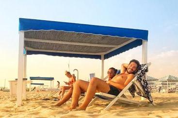 پانسیون La Bougainville Tuscan Riviera B&b