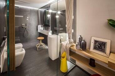 호스텔 Locanda Black And White Sondrio