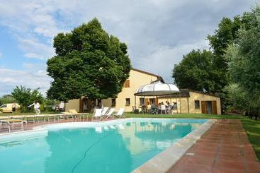 هتل Agriturismo Calderino
