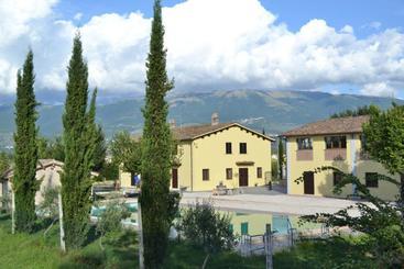 هتل Agriturismo Villaggio Green