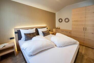 アパートホテル Haus Gregori