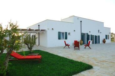 هتل Agriturismo Le Terre
