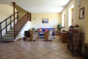 هتل Al Casale B&b