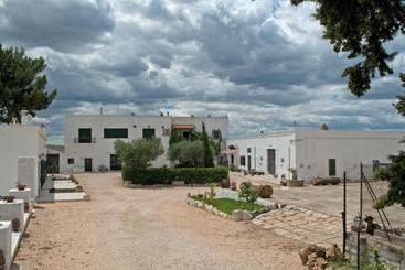 هتل Masseria Strada Agriturismo