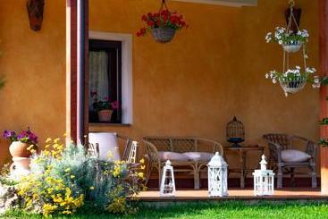 هتل Agriturismo La Genziana