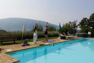 تختخواب و صبحانه Le Ginestre Guesthouse Assisi