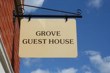 پانسیون Grove Guest House