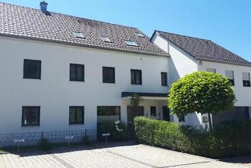 הוסטל Gästehaus Lodermeier