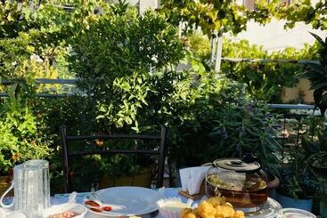 پانسیون Denis Guest House