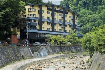 بنسيون Yumori Onsen Hostel