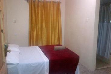 هاستل Presidents Inn Trinidad