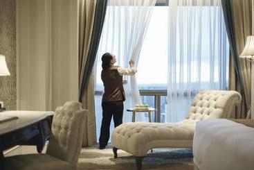 هتل Chifeng Mövenpick  & State Guest House Chifeng