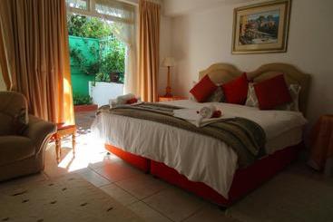 پانسیون Norfolk Guest House