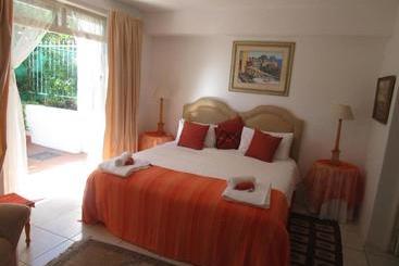 پانسیون Norfolk Guest House