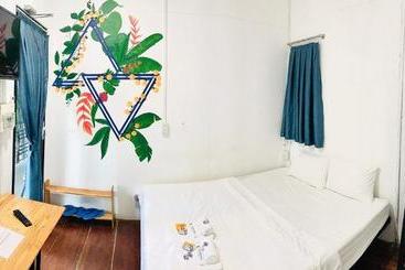 پانسیون The Local House Phu Yen