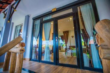 هتل Moloppor Villa