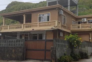 پانسیون Jn Sunflower Residence