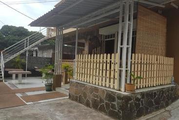 پانسیون Jn Sunflower Residence