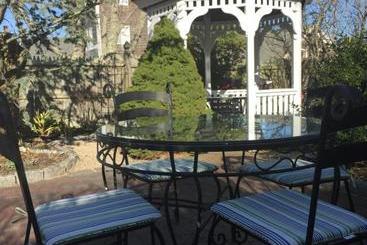Cămin Secret Garden Inn
