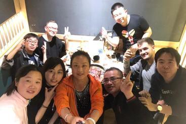 پانسیون Music Bar International Youth Apartment Beihai