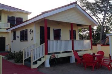 پانسیون Inn At White Horse Guest House
