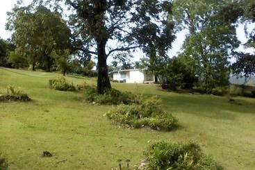 پانسیون Shotover Gardens Estate