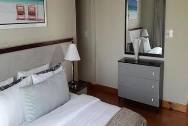 استراحتگاه Golden Beach Village