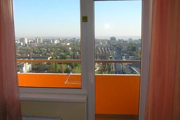 Orange Guest Rooms