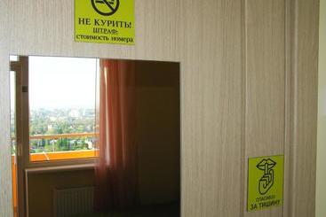 Orange Guest Rooms