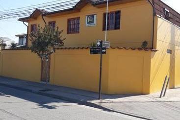 پانسیون Hostal Casa Amarilla San Vicente De Tagua Tagua