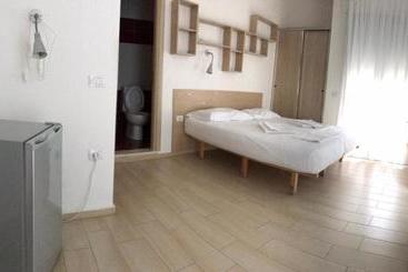 پانسیون Arianiti Guesthouse