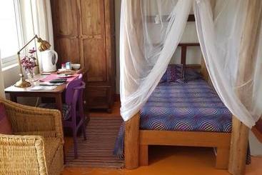 پانسیون Pineapple Guest House Entebbe
