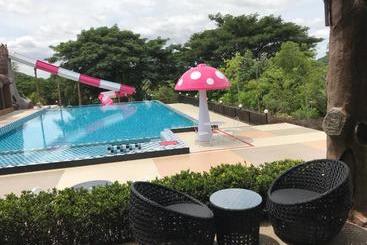استراحتگاه Sangchan Garden At Kaeng Krachan