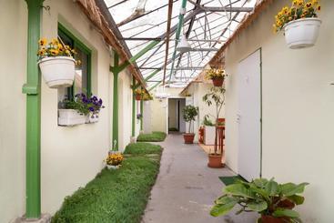 پانسیون Rastlinky.sk Greenhouse Guestrooms