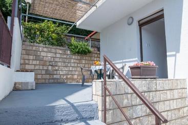 پانسیون Apartments Vjera Petrovac