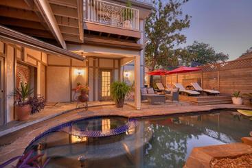 تختخواب و صبحانه Houston Towers, Downtown Med Ctr, Nrg, Adults Only