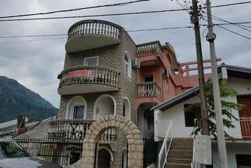 پانسیون Apartments Astel