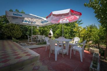 پانسیون Guest House Sun